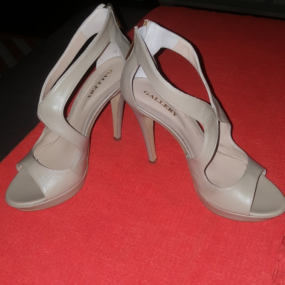 Gorgeous Italian leather stilettos!!!